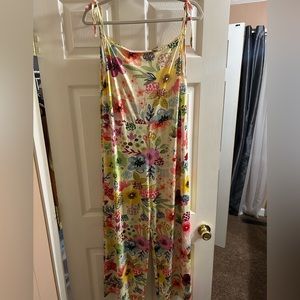 Unbranded jumpsuit. Size medium.